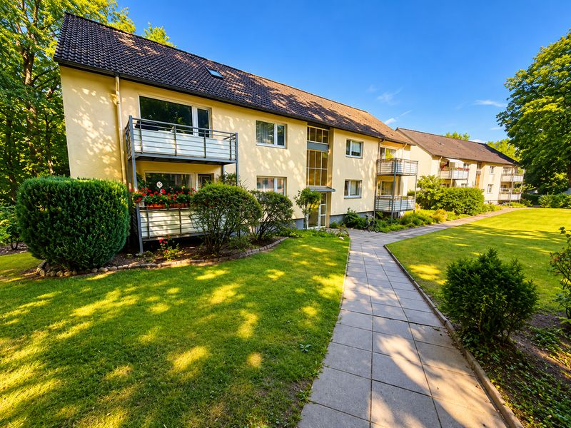 4-Zimmer Wohnung: Großräumige Raumaufteilung, naturnahe Lage!